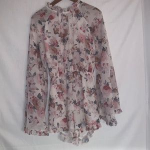 Romwe Pants & Jumpsuits Romwe Floral Backless Bell Sleeve Romper Size Small